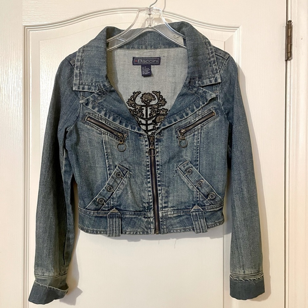 Baccini Cropped Denim Jean Jacket Cropped Embroidered  Size M Y2K  Button Zipper